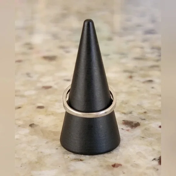 18K White Gold Plated Adjustable Ring NEW - Picture 3 of 3